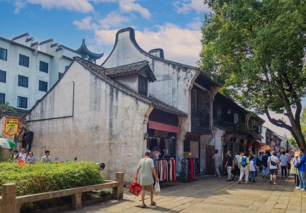 大学时期的爱情带给你的是什么?-专业红迪网平台